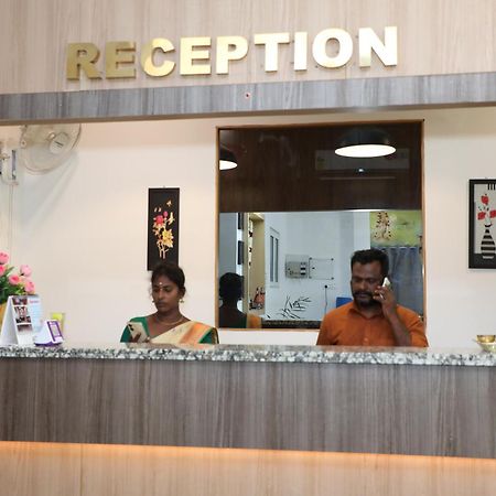 Hotel Rk - Temple Stay Thanjavur Eksteriør billede
