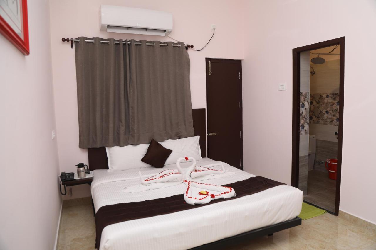 Hotel Rk - Temple Stay Thanjavur Eksteriør billede