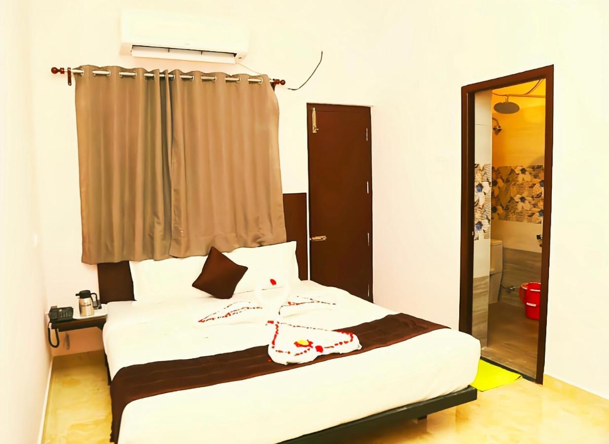 Hotel Rk - Temple Stay Thanjavur Eksteriør billede