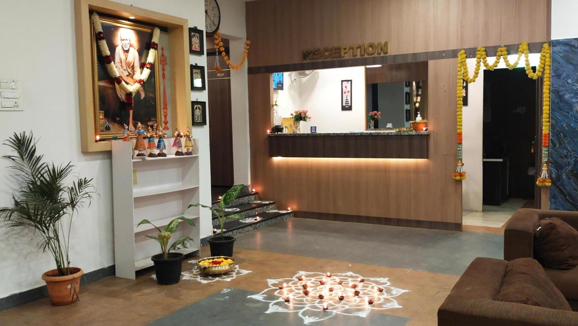 Hotel Rk - Temple Stay Thanjavur Eksteriør billede